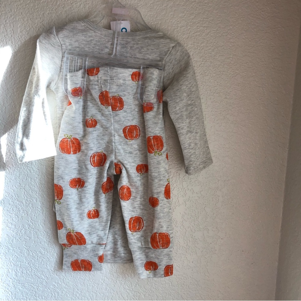 NWT Carter’s Just one You Long sleeve Romper With snap Button Closure 2 pieces